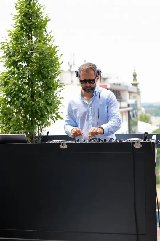 DJ Dmitri G za miksetom